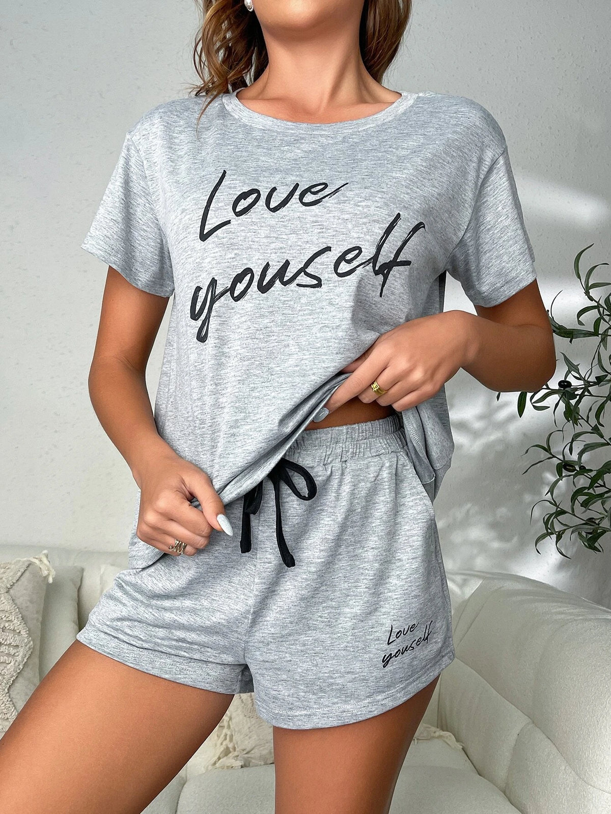 Letter Graphic Tee And Shorts Lounge Set